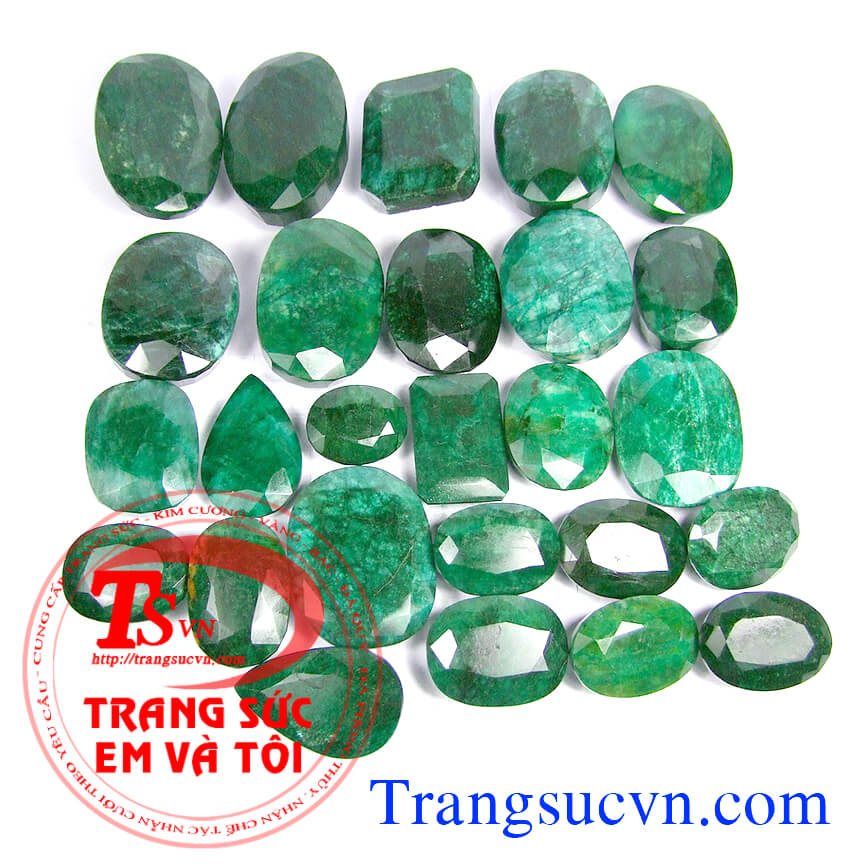 Đá emerald thiên nhiên